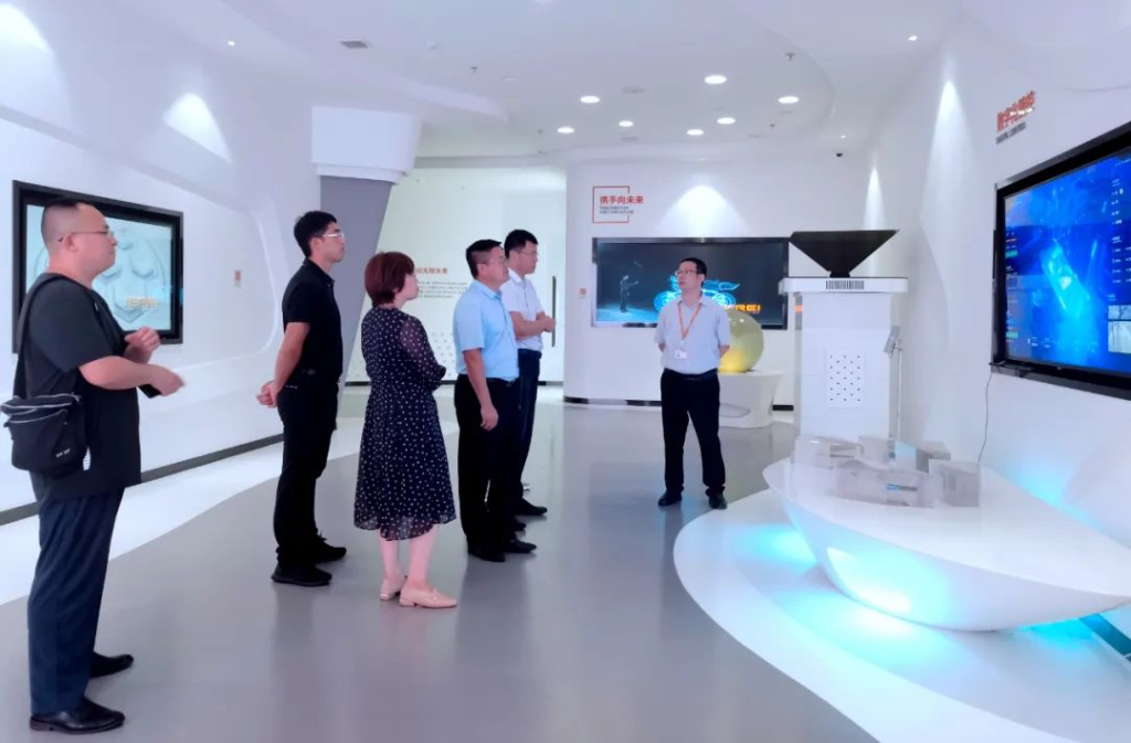 ɽѧԺѧ빤ѧԺ쵼һеý֣չ̸